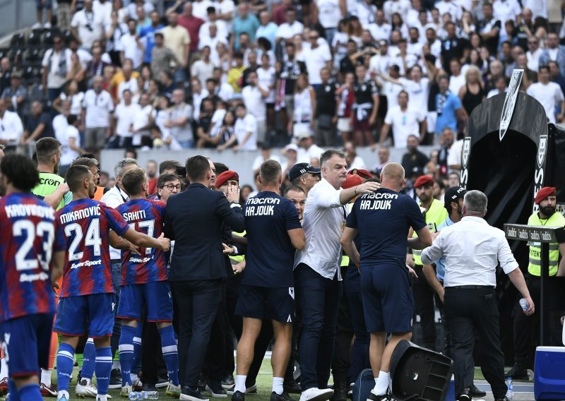 Portugalska policija potvrdila da su svi navijači Hajduka napustili Guimaraes, osim jednog. Evo o čemu je riječ