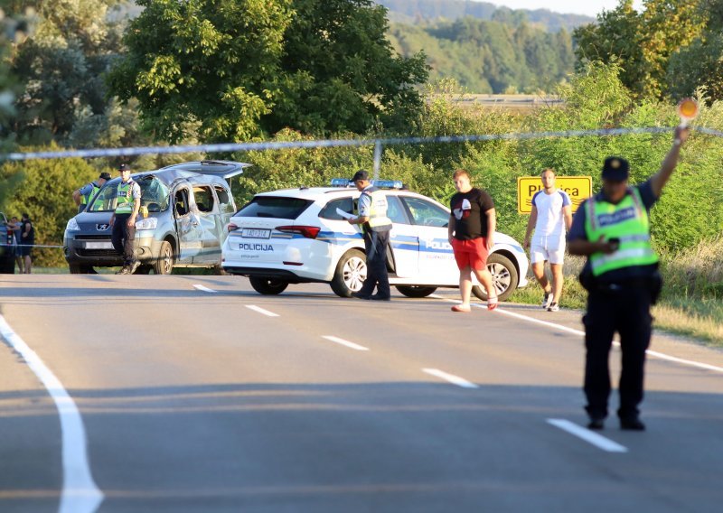 Motociklist poginuo u sudaru s osobnim vozilom