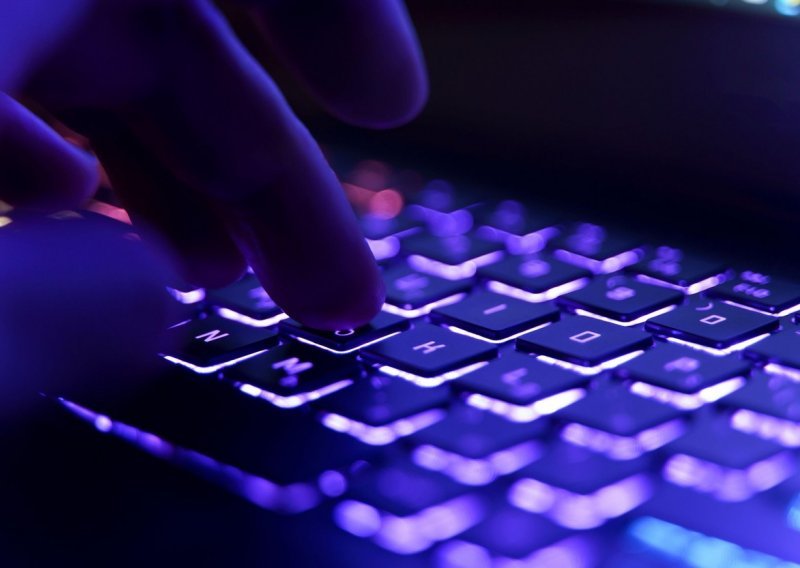 Splitska tvrtka internetskom prijevarom oštećena za više od milijun kuna