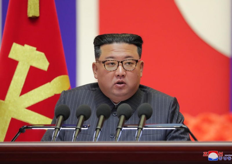 Kim Jong-un proglasio pobjedu u borbi s covidom
