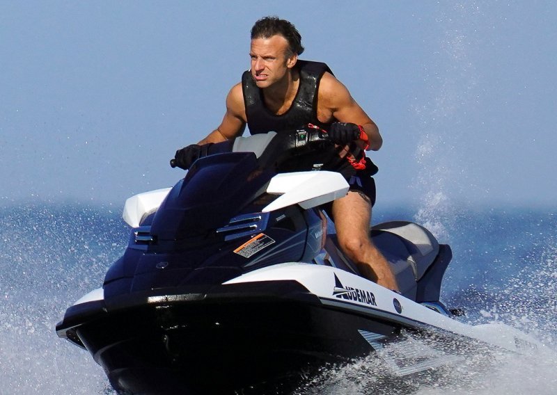 [FOTO] Evo kako izgleda kada jedan predsjednik zajaši jet ski i doda gas