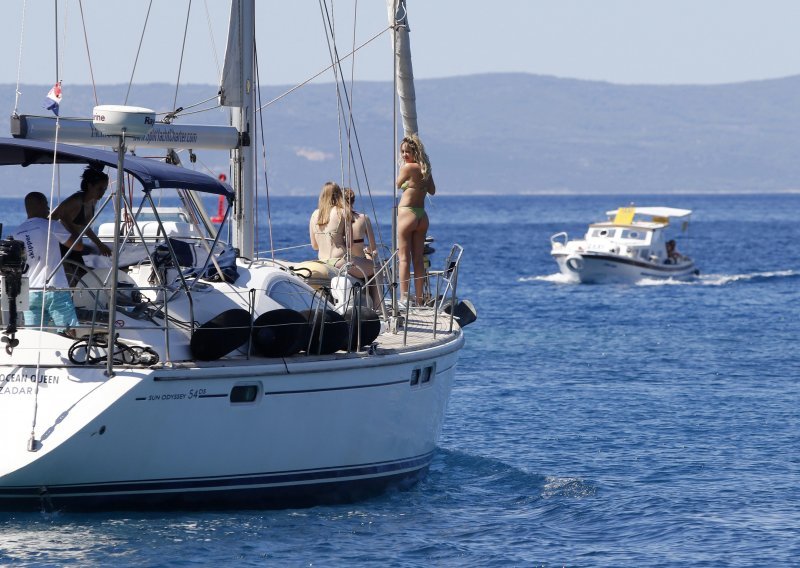 Nautičari su najbolji potrošači na Jadranu: Dnevno troše gotovo 1400 kuna po osobi, a najviše će ih tek stići, rujan je njihov mjesec