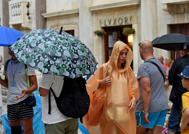 Stiže razvedravanje: U utorak ujutro kiša pa promjena vremena