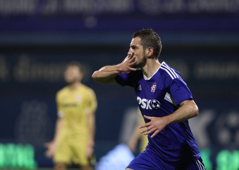 U Dinamovoj svlačionici sreća i veselje, kapetan Arijan Ademi malo je 'bocnuo' nemoćnog rivala: Moglo je biti više...