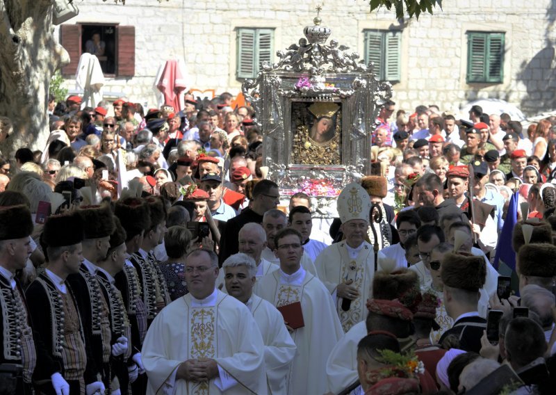 [FOTO/VIDEO] Blagdan je Velike Gospe, evo što se njime obilježava