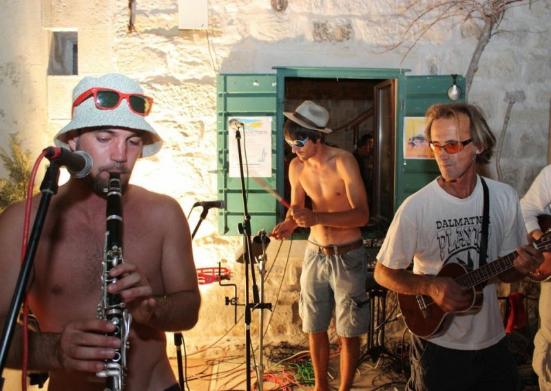 Neponovljivi tulum Ljetnog kina u klubu Sax!