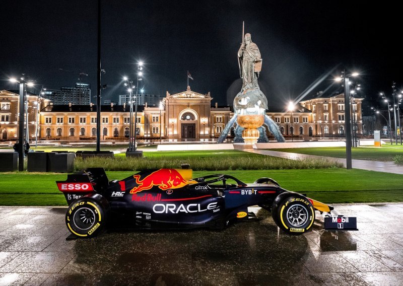 [FOTO] Bolid Formule 1 Red Bull Racinga jurit će u rujnu ulicama Beograda: Za volanom legendarni David Coulthard