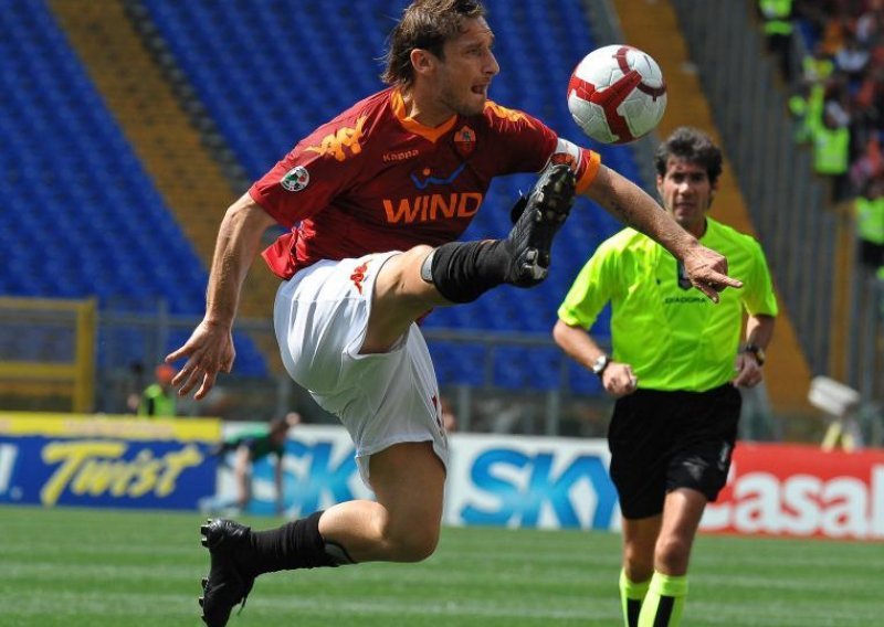 Francesco Totti: Želim igrati još pet godina