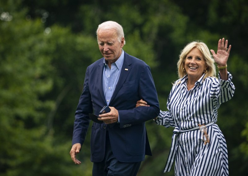 Jill Biden pozitivna na koronavirus, ima blage simptome