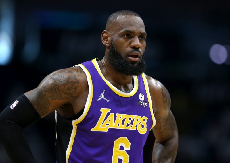 LeBron James produžio ugovor s Lakersima; zna se koliko je dobio za dvije godine ugovora, a nitko u povijesti košarke nije toliko zaradio kao aktivni igrač