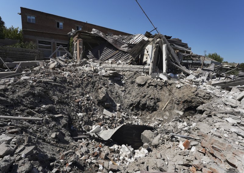 Rusi granatirali stambenu četvrt u Harkivu, jedna osoba poginula: 'Ovo je podmukao napad na civile'