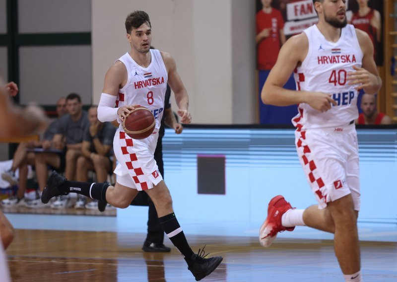 Hrvatski košarkaši poraženi od Slovenije predvođene čudesnim Dončićem, ali bilo je i trenutaka koji nude optimizam
