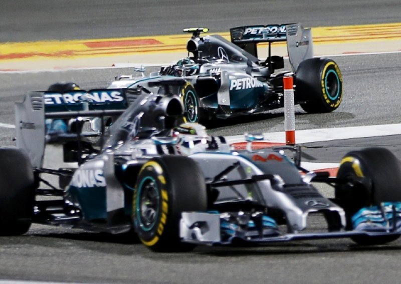 Rosberg: Hamilton se uglavnom pošteno branio u Bahreinu