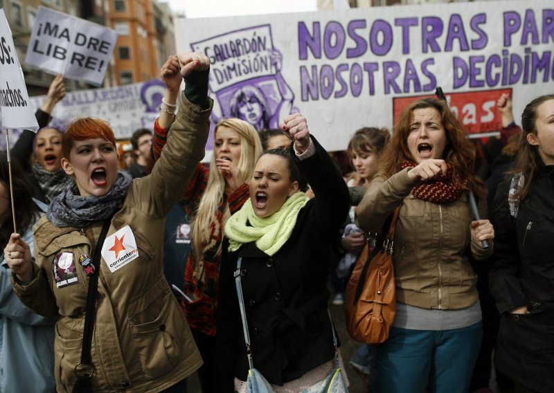 Španjolski premijer popustio, neće zabraniti pobačaj