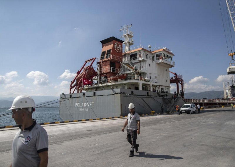 Ukrajina nastavlja slati brodove sa žitaricama, unatoč povlačenju Rusije iz sporazuma