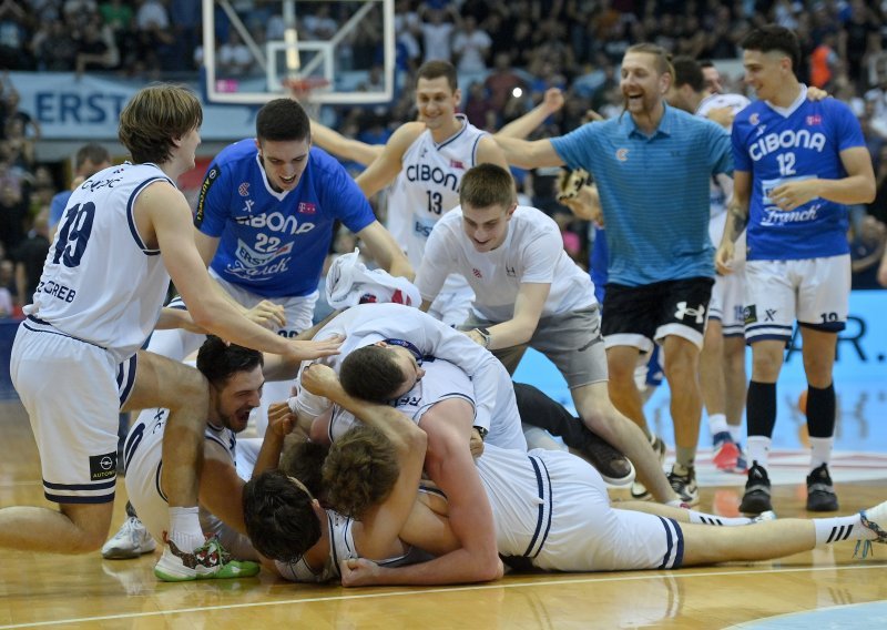 KK Cibona krenula u novu sezonu; trener Josip Sesar zasad na raspolaganju ima samo osam igrača