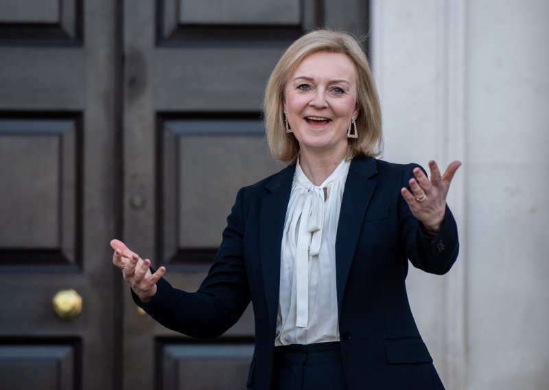 Velika Britanija danas saznaje ime novog premijera, favoritkinja je Liz Truss