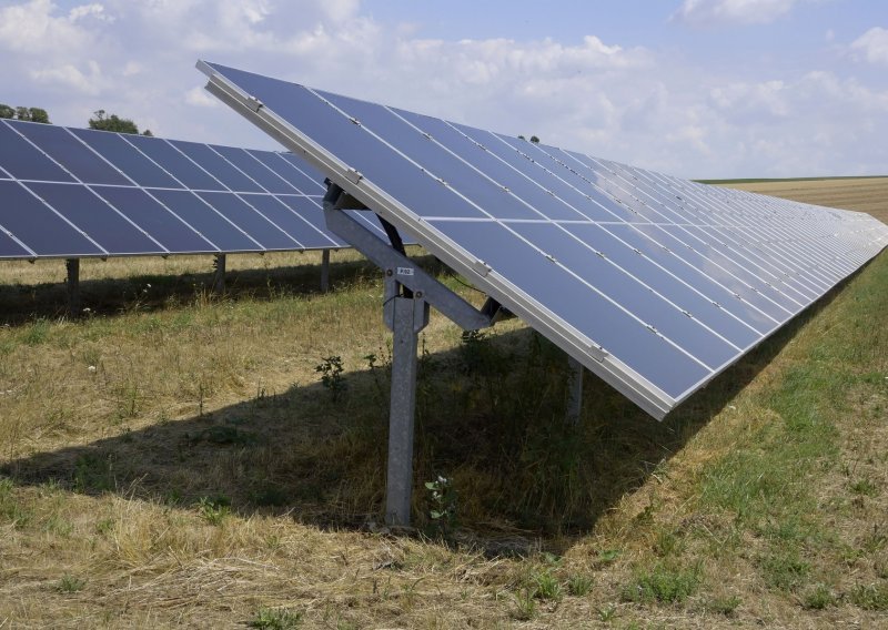 U Majuru kod Hrvatske Kostajnice gradit će se solarna elektrana
