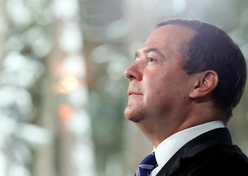 Medvedev: Rusija neće zaustaviti rat, čak i ako Ukrajina odustane od NATO-a