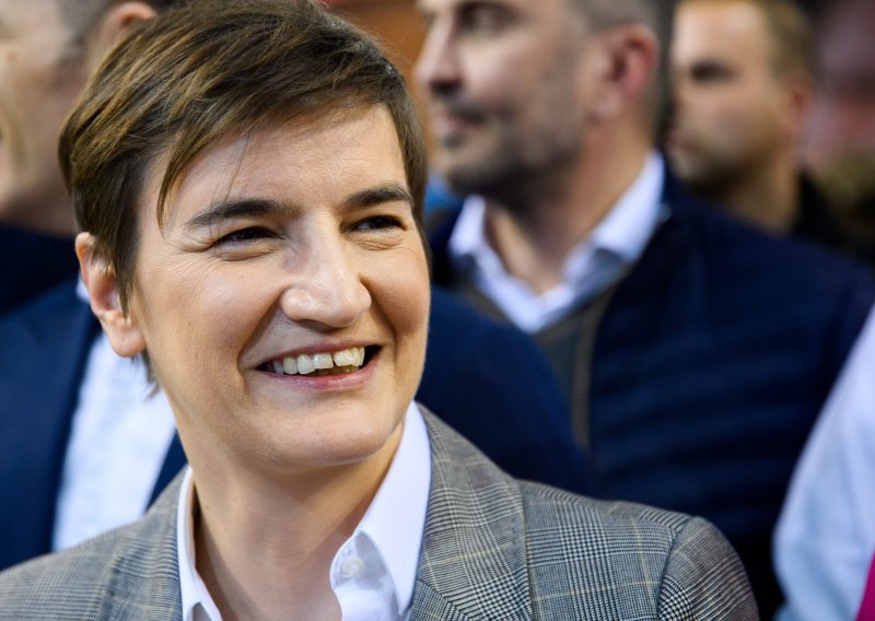 Brnabić dobila mandat u jeku energetske i inflacijske krize te napetosti s Kosovom