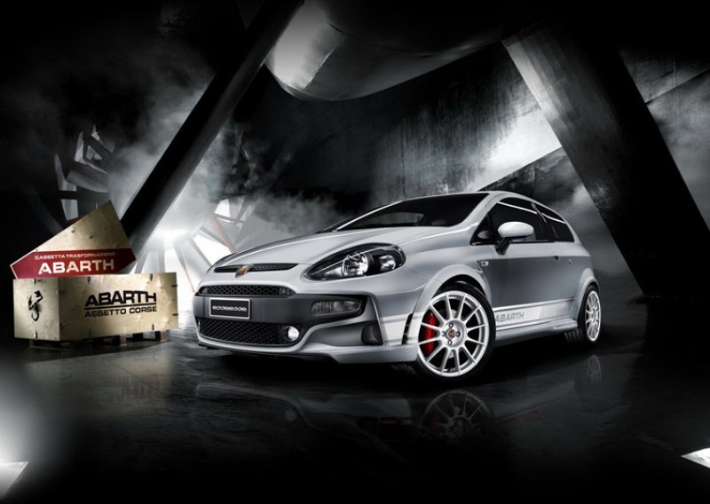 Abarth za Pariz pripremio papreni esseesse dvojac