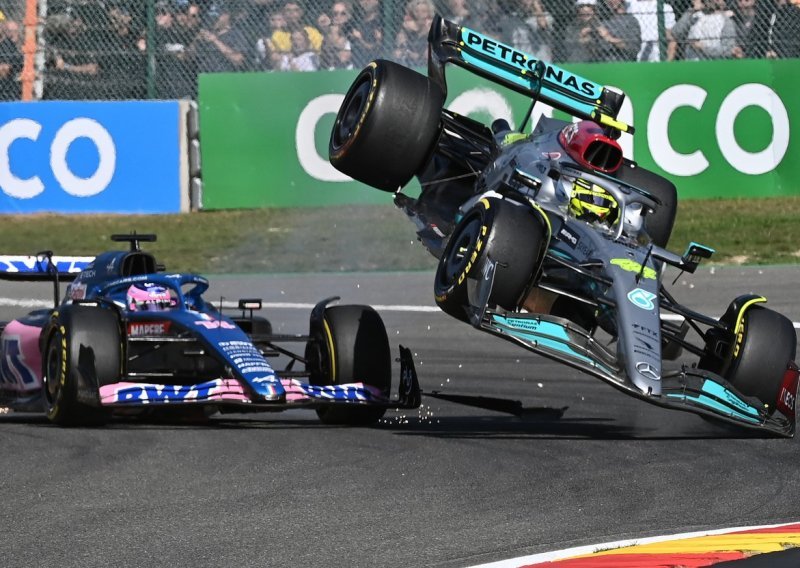 [FOTO] Fenomenalni Max Verstappen s 14. mjesta dojurio do nove pobjede; sudar Alonsa i Hamiltona, majstorija Ocona...