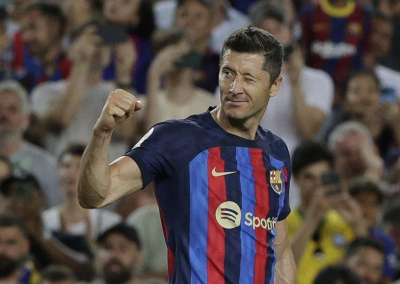 [FOTO] Barca se lako obračunala s Valladolidom, Robert Lewandowski je na Nou Campu zabio dva gola