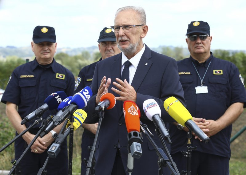 Božinović o pljački Ine: Svi očekujemo odgovor na pitanje kako je moguće da nitko ne primijeti ovakve transakcije