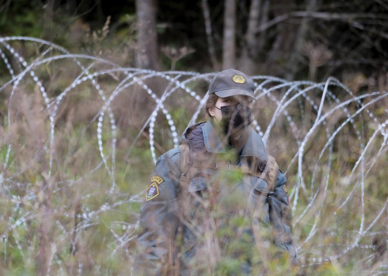 [FOTO] Litva dovršila ogradu na granici Bjelorusije, tvrdi da Lukašenko manipulira migrantima i vodi hibridni rat