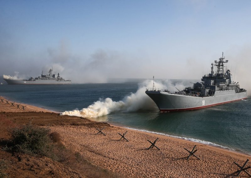 Gdje je nestala Crnomorska flota? Svi su strepili od nje, no zbog lukavih ukrajinskih napada postala je nemoćna. Može li to biti prekretnica u ratu?