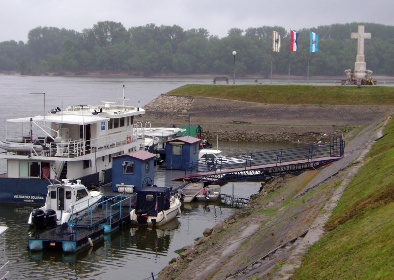 Dunav rekordno nizak – još nema opasnosti za plovidbu