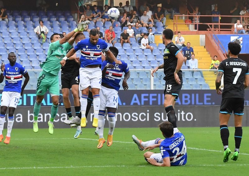 [FOTO] Sampdorija je uspjela zabiti prvi gol u novoj sezoni i tako u sudačkoj nadoknadi šokirala Lazio