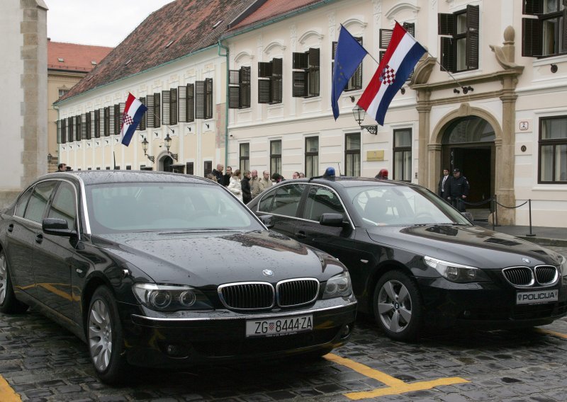 HDZ-u isplivao BMW, SDP-u nepostojeće članstvo