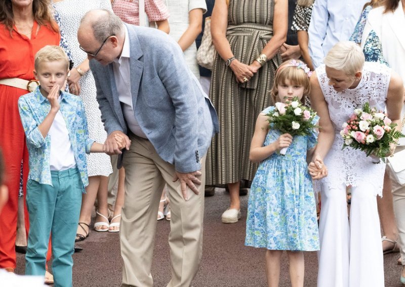 Zbog najnovije fotografije na društvenim mrežama princeza Charlene doživjela osudu javnosti