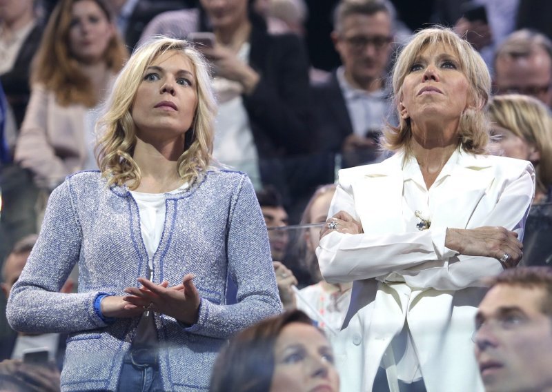 Otkriveni novi detalji: Emmanuel Macron išao je u razred s pokćerkom, a ona ga je smatrala - luđakom