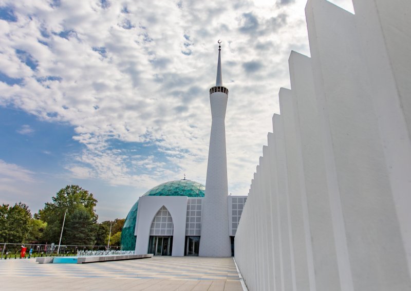 [FOTO] Sve spremno za svečano otvaranje Islamskog kulturnog centra, stižu Zoran Milanović i turski predsjednik Erdogan