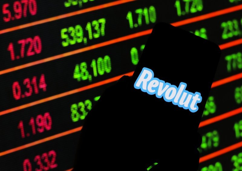 Najpopularnija internetska banka Revolut u velikim problemima: Regulator ih češlja, prihodi pod upitnikom, menadžeri bježe