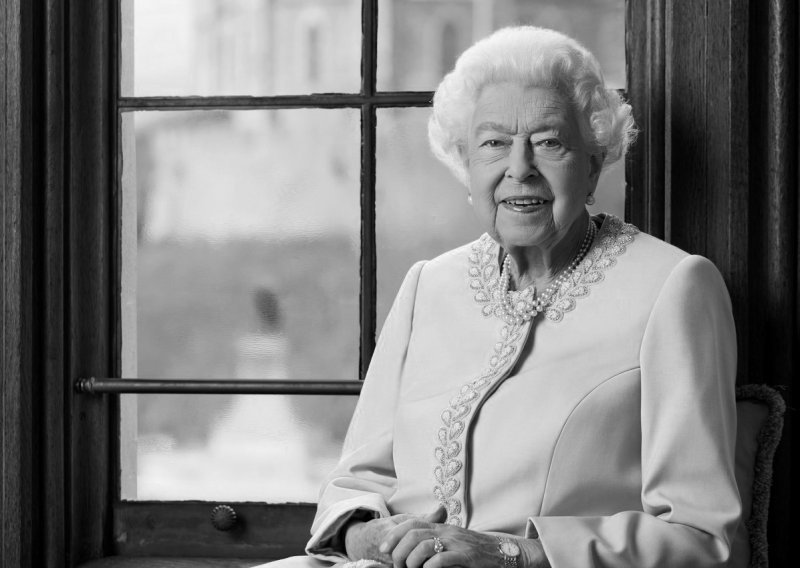 U 97. godini života preminula najdugovječnija britanska vladarica, kraljica Elizabeta II.