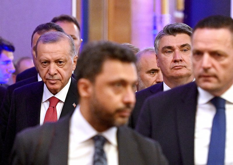 Erdogan u Zagrebu: 'Trebamo ojačati suradnju naših zemalja. Robna razmjena ove je godine dosegnula gotovo 900 milijuna dolara, zašto ne bi pet milijardi?'