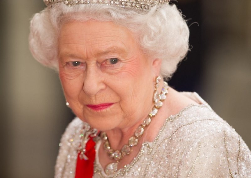 Kraljica Elizabeta II iza sebe je ostavila impresivnu kolekciju nakita; Hoće li ju naslijediti Kate Middleton?