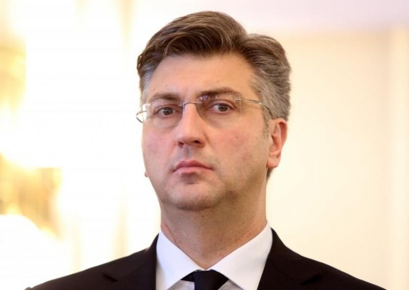 Plenković: Najlakše bi se bilo zadužiti za otkup Ine. To može svatko...