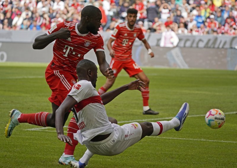 [FOTO] Sosa i Stuttgart iznenadili Bayern; Kramarić strijelac u golijadi Hoffenheima; Kovač napokon pobijedio