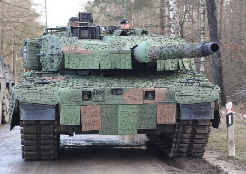 Ukrajinski ministar: Njemačka ignorira pozive za slanjem Leopard tenkova