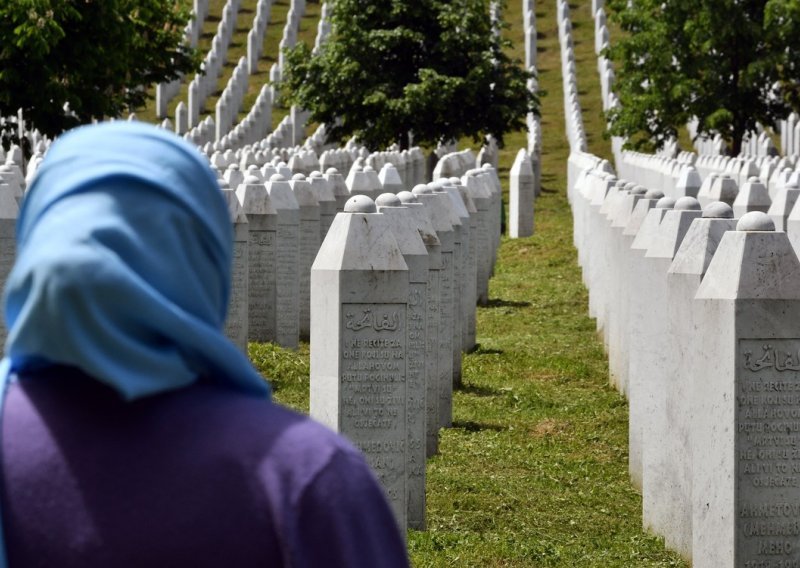 Direktor Memorijalnog centra Srebrenica: Sramim se antisemitizma u BiH