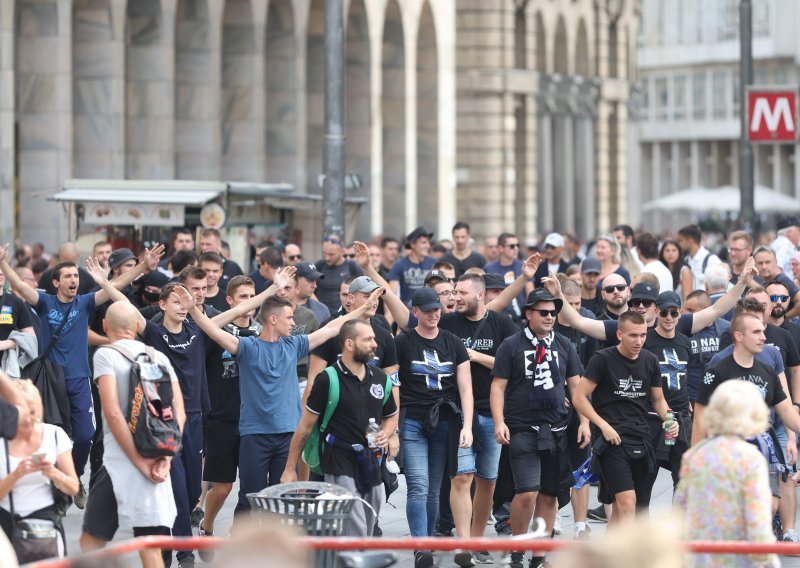 Navijač Dinama izboden u blizini stadiona San Siro, a policija privela više od 40 simpatizera hrvatskog prvaka
