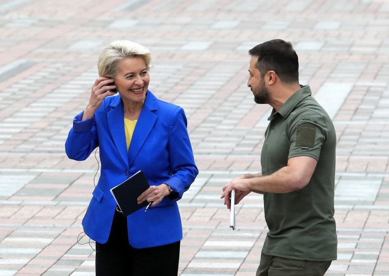 [FOTO] Von der Leyen u Kijevu: Podrška Ukrajini košta, ali sloboda nema cijenu