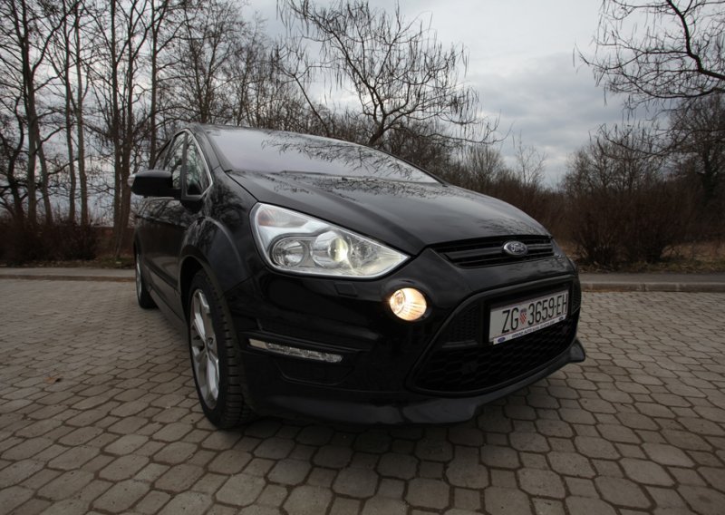 Ford S-Max 2.2 TDCi i 2.0 Ecoboost – i Darth Vader bi ih vozio