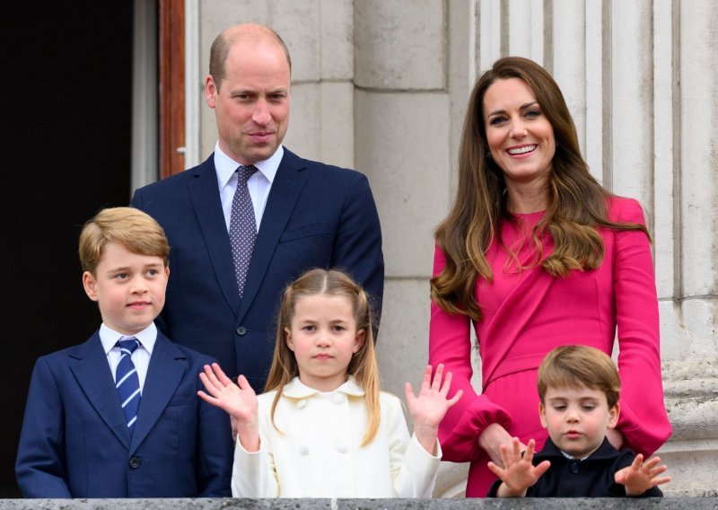 Princ William i Kate Middleton pred teškom odlukom: Treba li princu Georgeu ipak dopustiti dolazak na bakin sprovod i kakve će to posljedice izazvati?