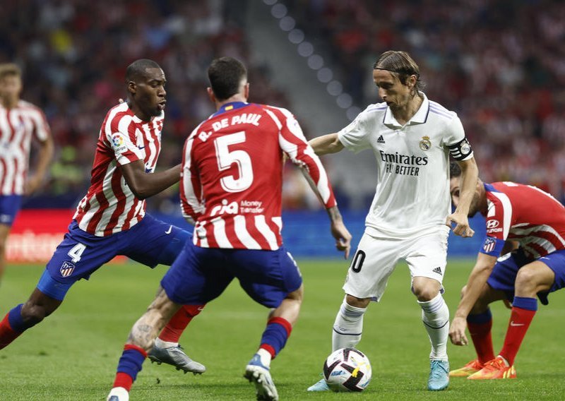 [FOTO] Zaustavi ga ako možeš! Luka Modrić kapetanski predvodio Real do devete pobjede u nizu