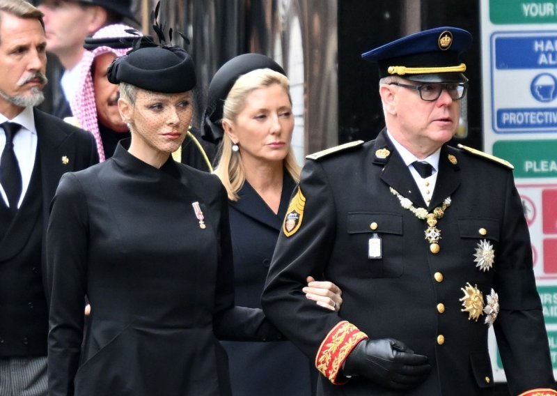Od princeze Charlene do kraljice Ranie: Pogledajte tko je sve iz kraljevskih obitelji iz Europe i svijeta stigao na kraljičin sprovod